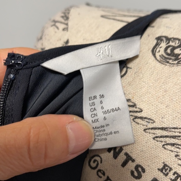 Bundle of H&M sleeveless black dress - Picture 8 of 13